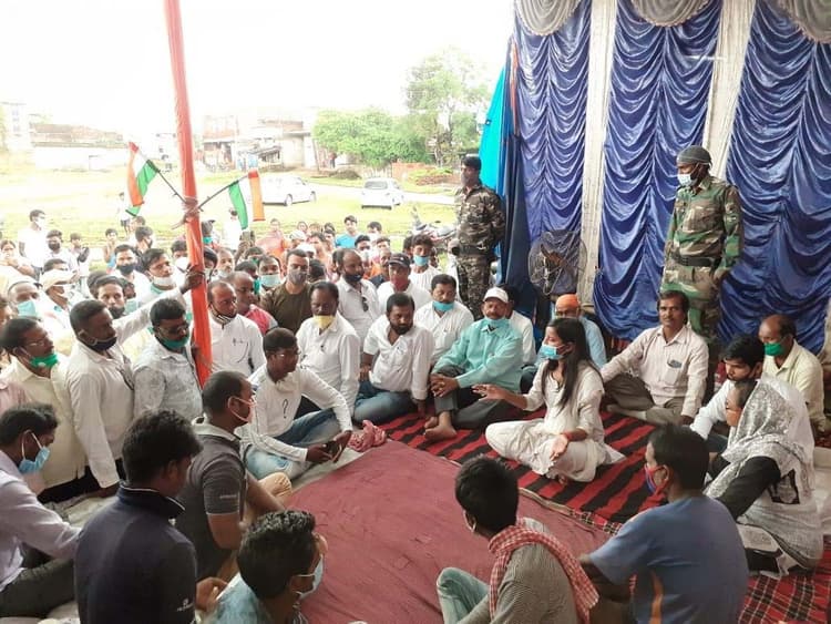 नहीं निकला परिणाम, सातवें दिन भी भूख हड़ताल जारी, आंदोलन का नेतृत्व कर रहे लोग विधायक अंबा प्रसाद के खिलाफ खोला मोर्चा