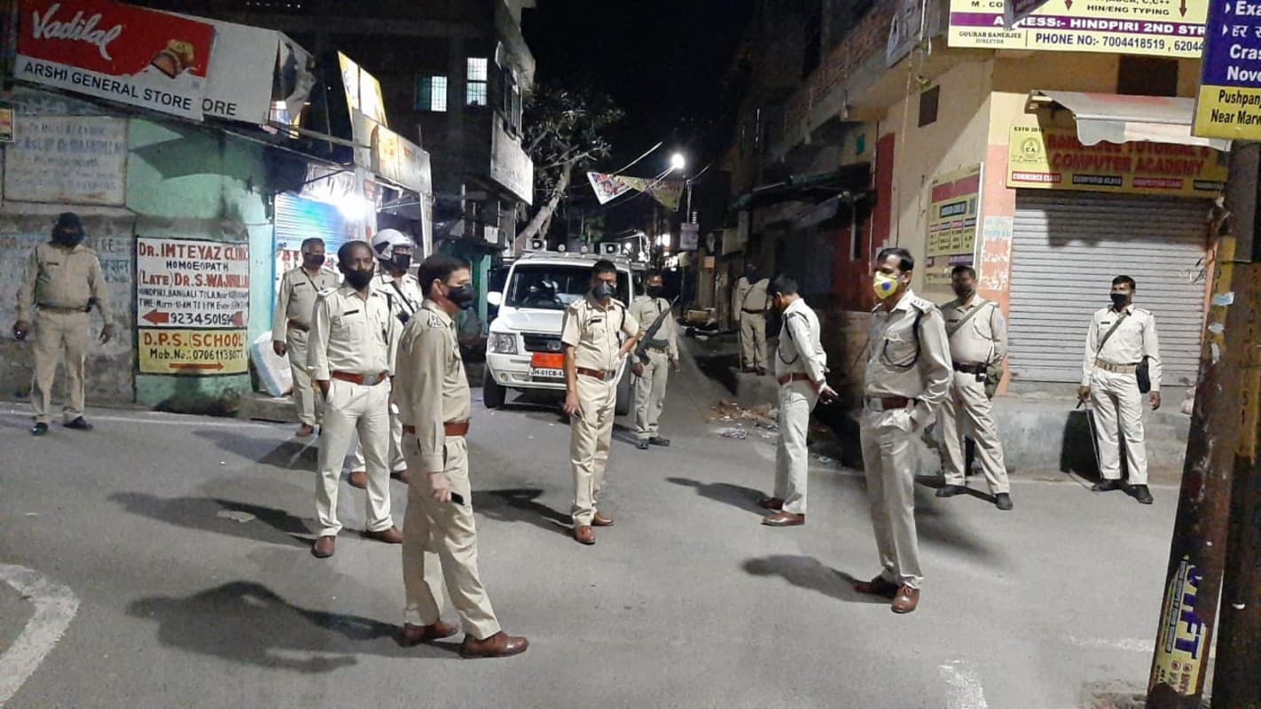 दुहाटांड़ कंटेनमेंट जोन घोषित, लगा कर्फ्यू