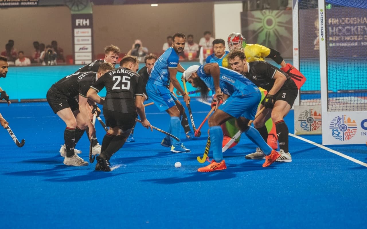 Hockey World Cup 2023: जीत के बाद भी भारत खेलेगा ‘क्रॉस ओवर’ मैच, न्यूजीलैंड के खिलाफ मुश्किल होगा मुकाबला Hockey World Cup 2023: जीत के बाद भी भारत खेलेगा ‘क्रॉस ओवर’ मैच, न्यूजीलैंड के खिलाफ मुश्किल होगा मुकाबला