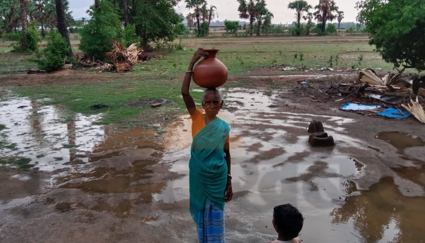 VIDEO: आज भी कादम डाड़ी का पानी पीते हैं हूल क्रांति के नायक सिदो-कान्हू के वंशज, पढ़ें उनकी बहू का इंटरव्यू VIDEO: आज भी कादम डाड़ी का पानी पीते हैं हूल क्रांति के नायक सिदो-कान्हू के वंशज, पढ़ें उनकी बहू का इंटरव्यू