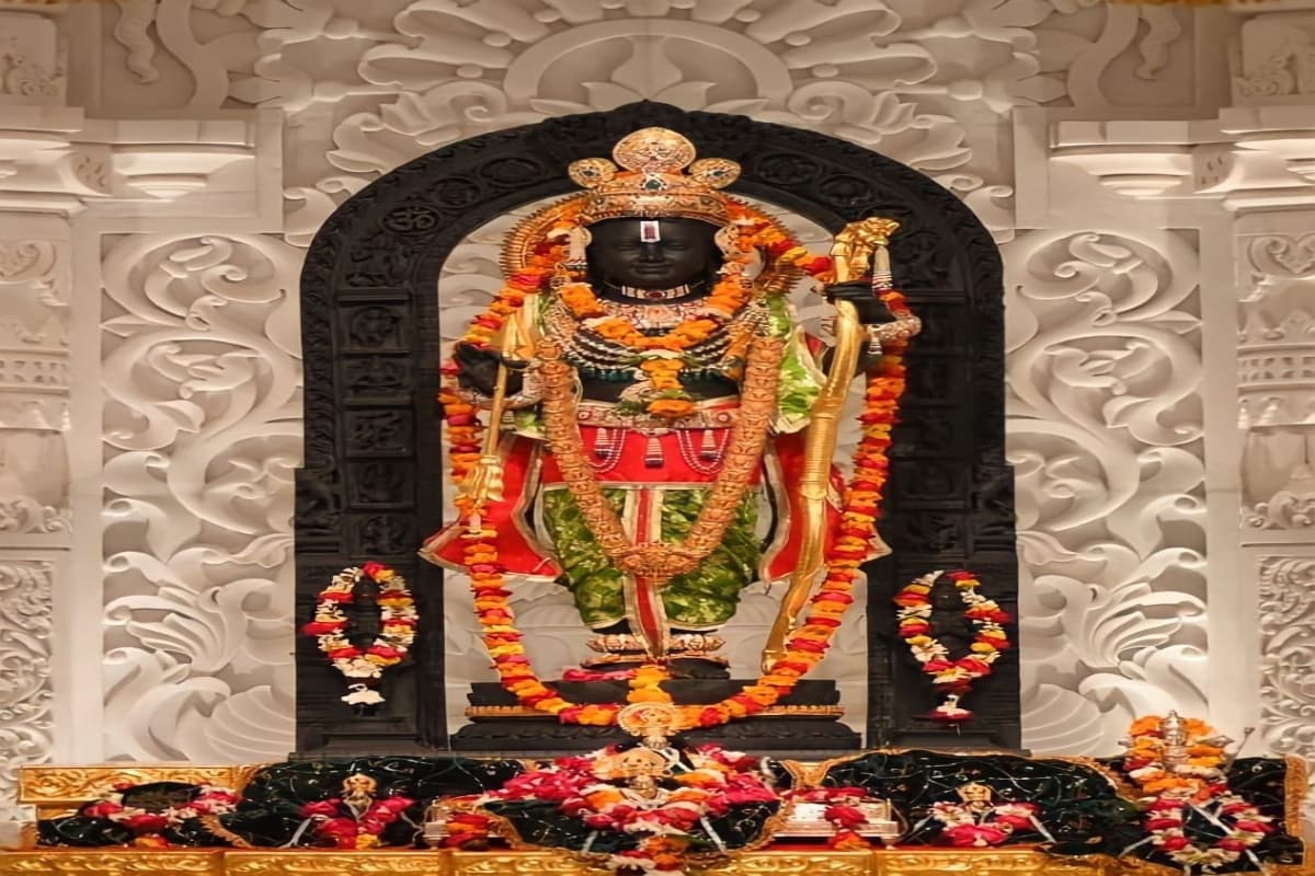 बिकती बेटियां: बचपन छीन खेलने-कूदने की उम्र में बच्चियों की जिंदगी बना दे रहे नरक, कैसे धुलेगा ये दाग ?