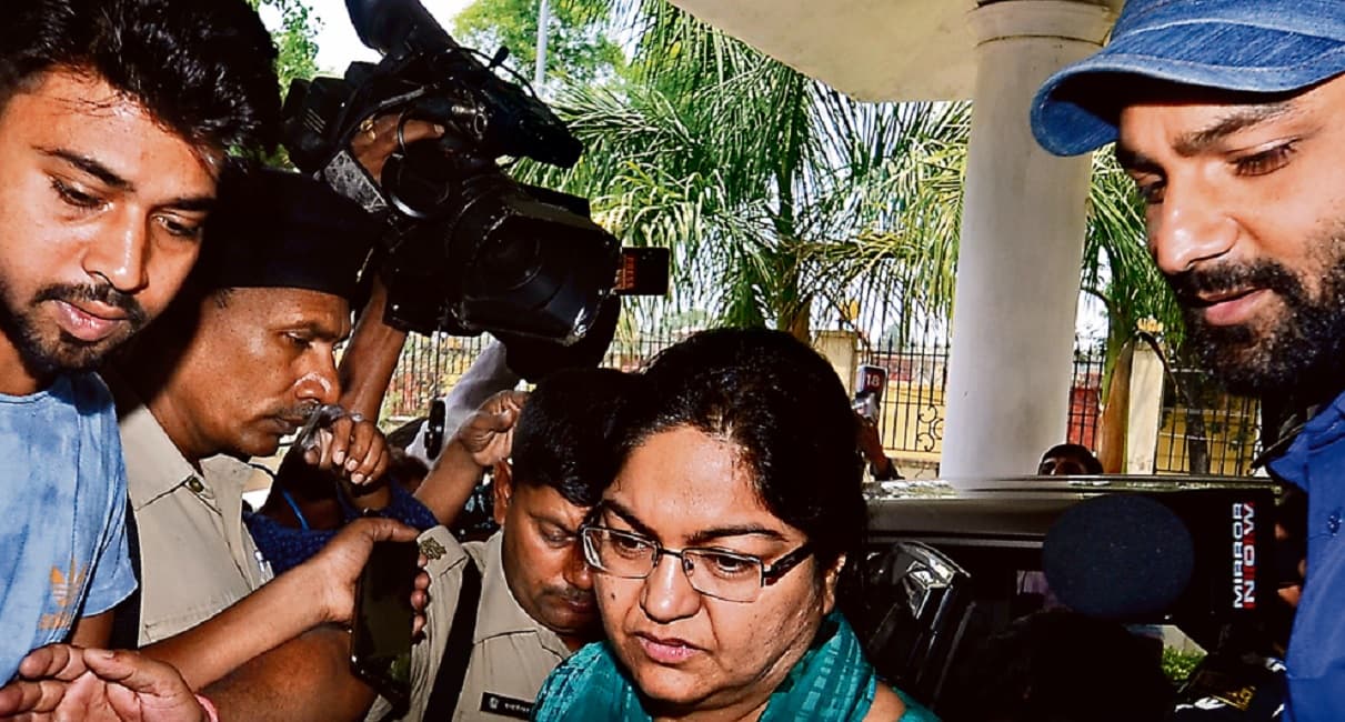 IAS Pooja Singhal Case: पल्स अस्पताल जमीन खरीद मामले में रुंगटा बंधु थे शामिल, पूछताछ में हुआ खुलासा IAS Pooja Singhal Case: पल्स अस्पताल जमीन खरीद मामले में रुंगटा बंधु थे शामिल, पूछताछ में हुआ खुलासा