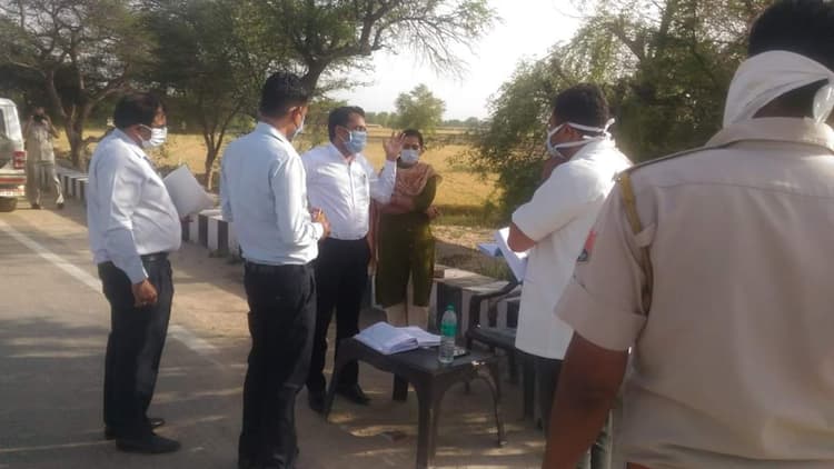 Coronavirus Outbreak: आईएएस और आईपीएस अधिकारी भी करेंगे कोरोना का इलाज, जानिए क्या है मोदी सरकार का प्लान