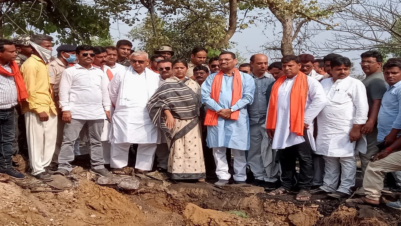 अवैध खदान धंसने का मामला : DC ने दिया FIR का आदेश, बीजेपी नेता दीपक प्रकाश ने हेमंत सरकार पर साधा निशाना