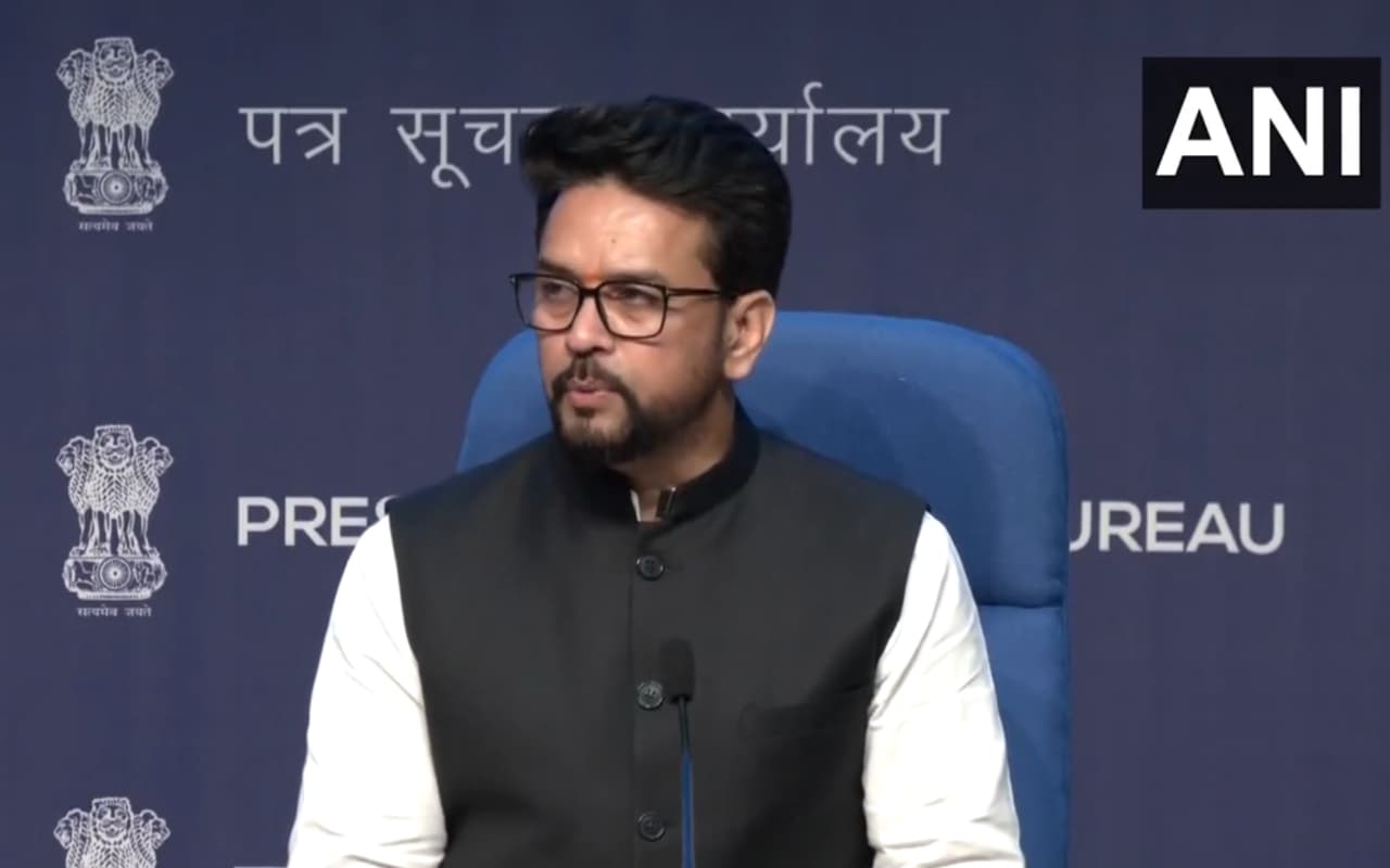 मोदी कैबिनेट का तोहफा, विश्वकर्मा योजना, E-Bus सेवा समेत इन योजनाओं को मंजूरी