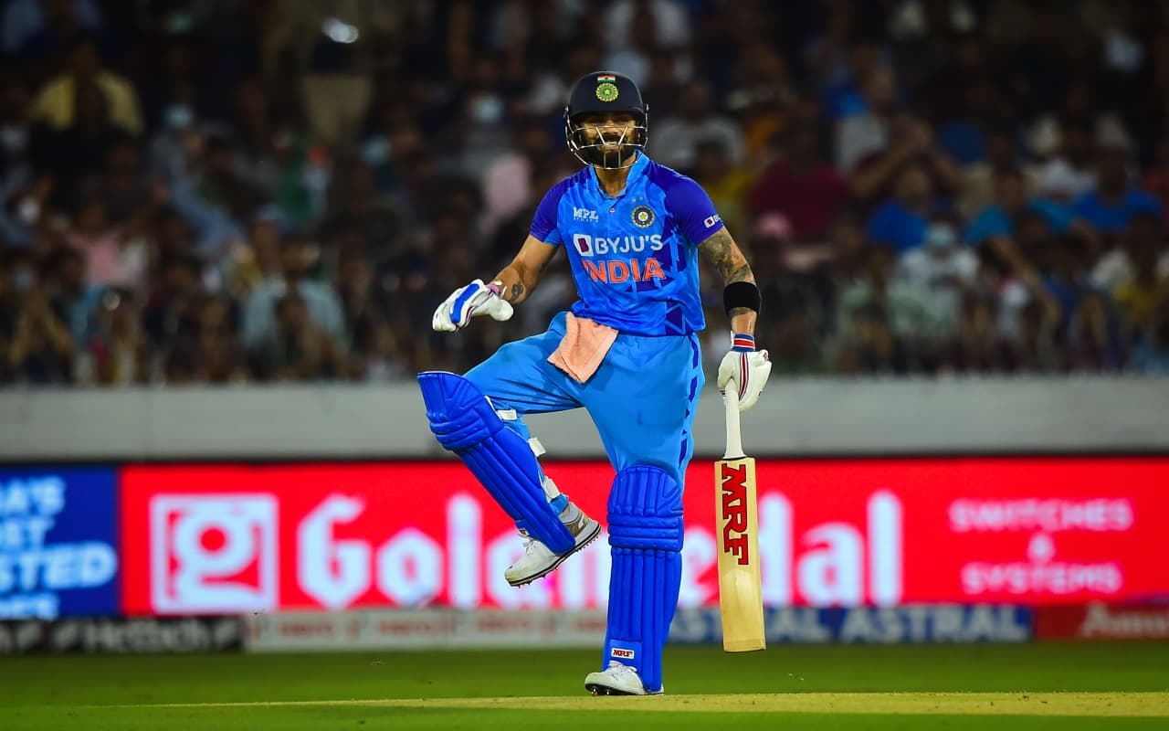 IND vs AUS: सूर्याकुमार बने मैच के हीरो, अक्षर सीरीज के सर्वश्रेष्ठ प्लेयर, कोहली को भी मिला ये अवार्ड IND vs AUS: सूर्याकुमार बने मैच के हीरो, अक्षर सीरीज के सर्वश्रेष्ठ प्लेयर, कोहली को भी मिला ये अवार्ड