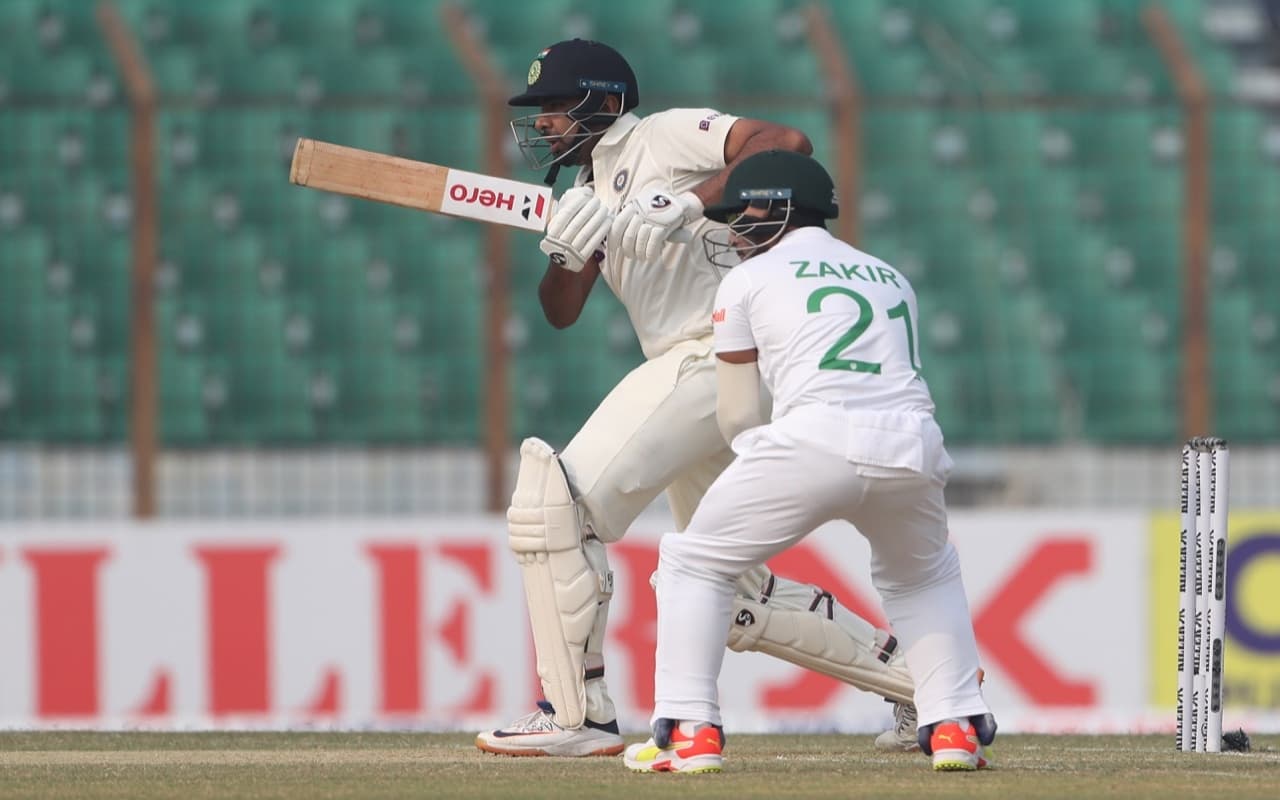 IND vs BAN Test: अश्विन और अय्यर ने बांग्लादेश के मुंह से छीनी जीत, रोमांचक मुकाबले में भारत ने मारी बाजी IND vs BAN Test: अश्विन और अय्यर ने बांग्लादेश के मुंह से छीनी जीत, रोमांचक मुकाबले में भारत ने मारी बाजी