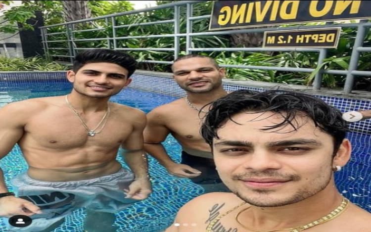 IND vs SA: दूसरे वनडे के लिए रांची पहुंची भारतीय टीम, पूल में मस्ती करते दिखे कप्तान धवन के साथ गिल-किशन