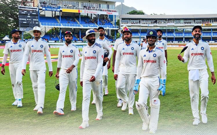 IND vs WI: विराट कोहली के शतक से भारत ने पहली पारी में बनाए 438 रन, वेस्टइंडीज अब भी 352 रन पीछे