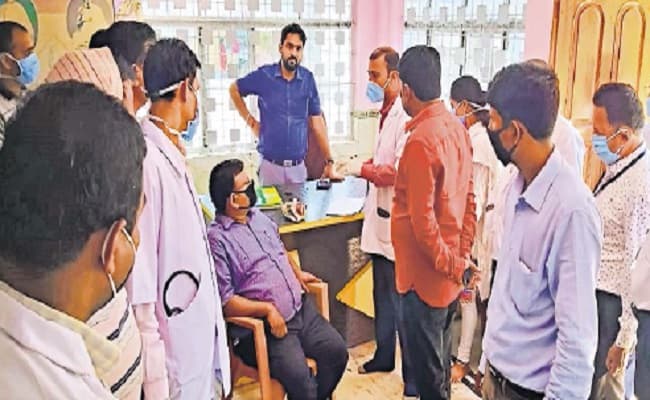 कोरोना का खौफ: लछुआड़ पहुंचे 260 जैन यात्रियों को बिना दर्शन के वापस लौटाया गया