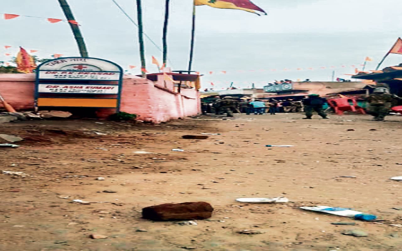 पूर्वी सिंहभूम के हल्दीपोखर में पथराव के बाद CO समेत कई लोग घायल, आज बंद रहेंगे बाजार