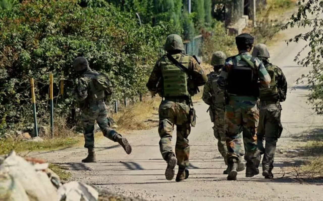 जम्मू कश्मीर में हालात बिगड़ने के आसार, पाकिस्तान के नार्को-आतंकवाद पर सेना के वरिष्ठ अधिकारी ने जताई चिंता जम्मू कश्मीर में हालात बिगड़ने के आसार, पाकिस्तान के नार्को-आतंकवाद पर सेना के वरिष्ठ अधिकारी ने जताई चिंता