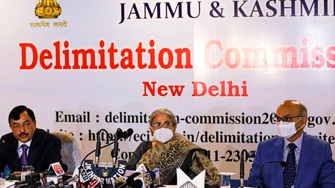 जम्मू-कश्मीर में परिसीमन पर बड़ा अपडेट, कई विधानसभा सीटें खत्म, जानें, क्या है आयोग के प्रस्ताव में