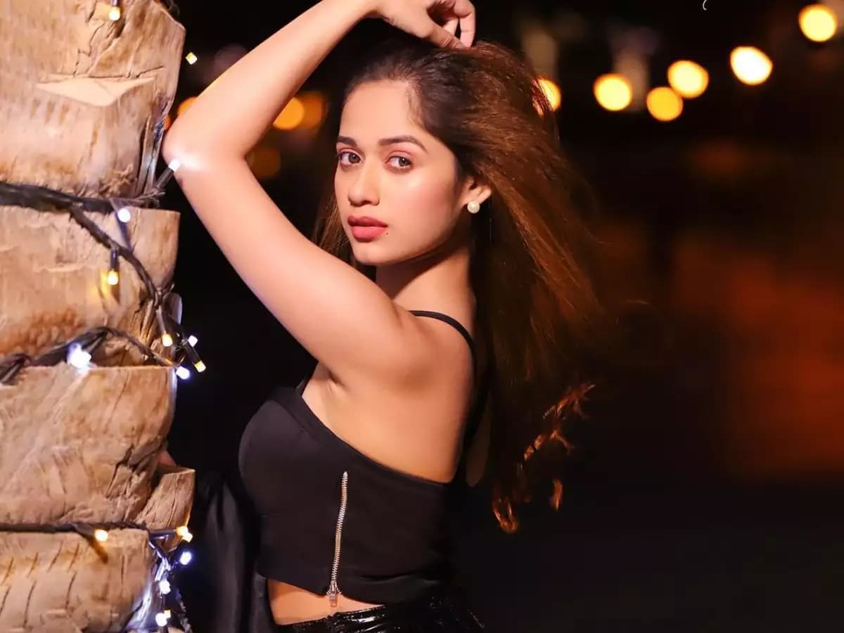 Jannat Zubair Car Collection: जन्नत जुबैर इन महंगी गाड़ियों की है मालकिन, लिस्ट में शामिल है Jaguar XJL Jannat Zubair Car Collection: जन्नत जुबैर इन महंगी गाड़ियों की है मालकिन, लिस्ट में शामिल है Jaguar XJL
