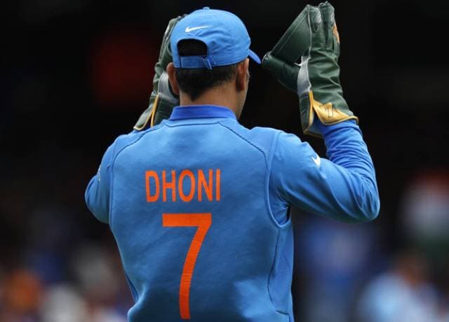 MS Dhoni B'Day: क्यों 7 नंबर की जर्सी पहनते हैं महेंद्र सिंह धोनी, वजह जान आप भी हो जाएंगे हैरान