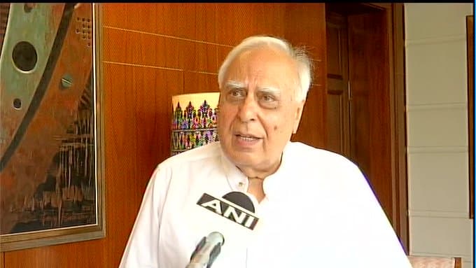 जितिन प्रसाद ने जो कुछ किया मैं उसके खिलाफ नहीं, लेकिन ‘प्रसाद पॉलिटिक्स’ समझ से परे,कपिल सिब्बल ने दिया ये बड़ा बयान