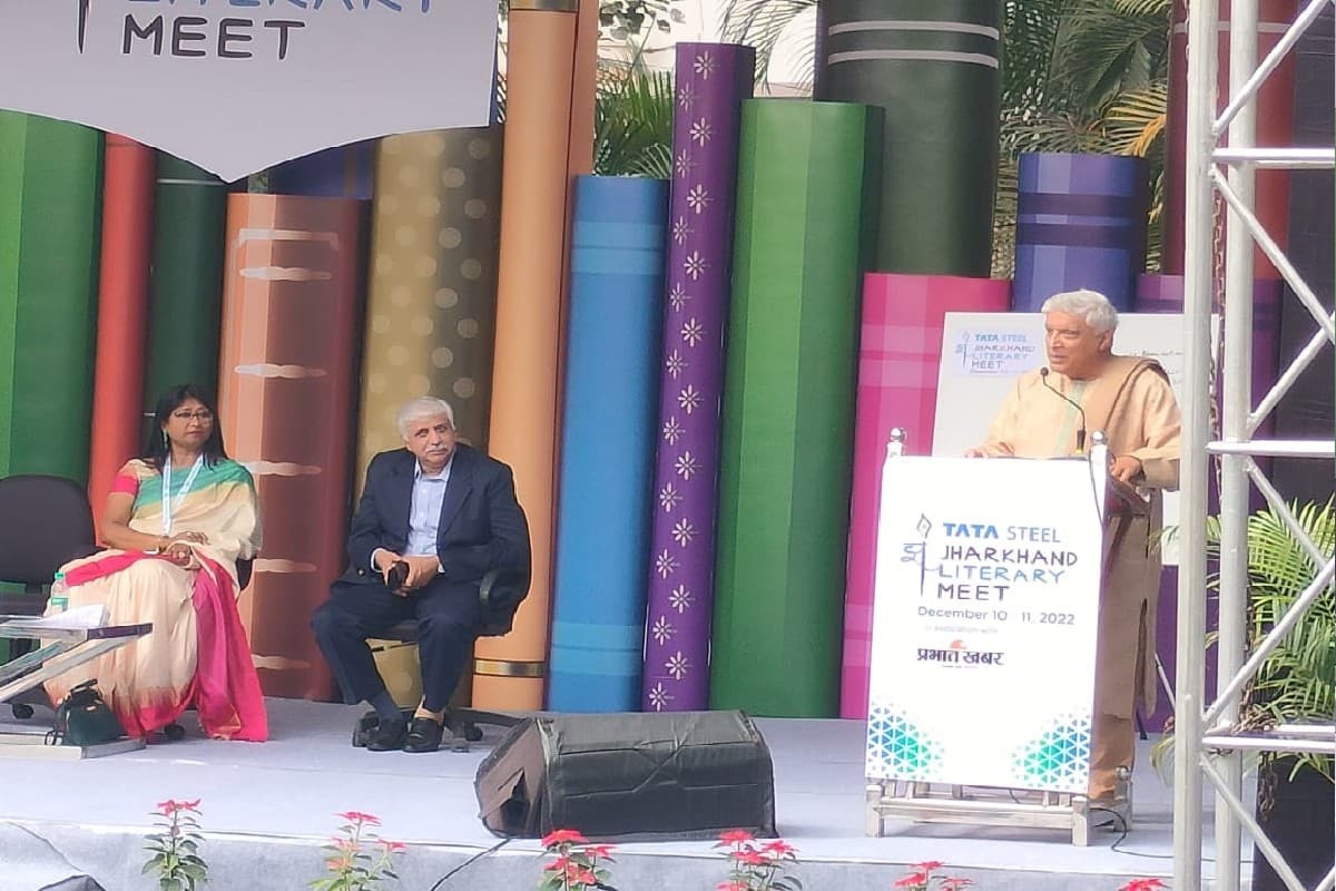 फिल्म 'शोले' में कभी था ही नहीं सांभा का रोल... इस वजह से जोड़ा गया किरदार, जावेद अख्तर ने बताई वजह