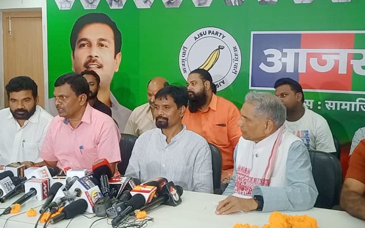 डुमरी में एनडीए-यूपीए की अग्निपरीक्षा, झामुमो की बेबी देवी को चुनौती देंगी आजसू की यशोदा महतो