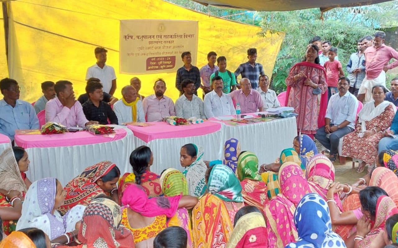 पटमदा में किसानों की एग्री स्मार्ट विलेज का उद्घाटन, खेती-बाड़ी की योजनाओं को लगेंगे पंख पटमदा में किसानों की एग्री स्मार्ट विलेज का उद्घाटन, खेती-बाड़ी की योजनाओं को लगेंगे पंख