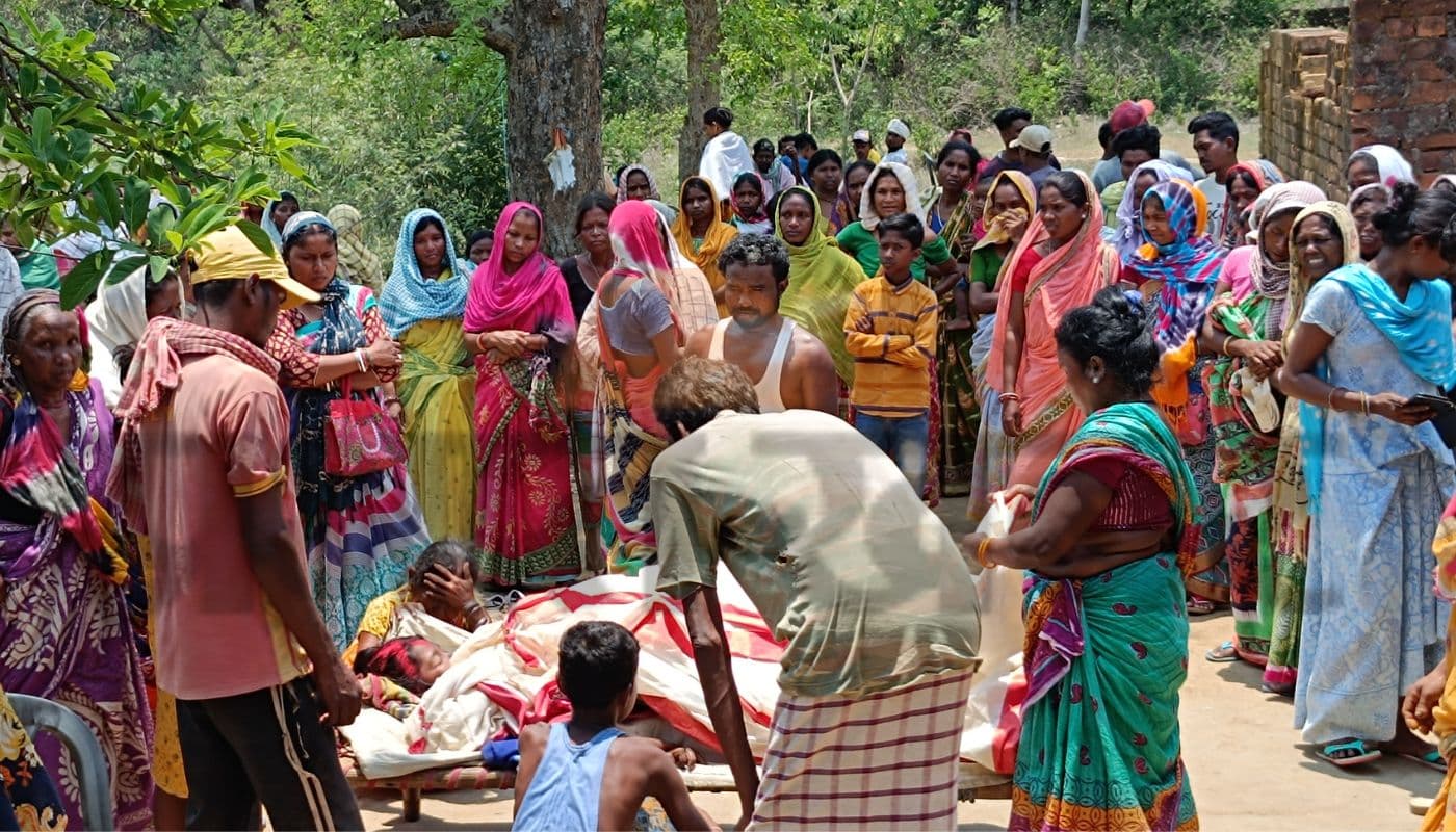 मौत के एक दिन बाद मृत महिला की आंखों से बहने लगे आंसू, शरीर से निकला पसीना, परिजन लेकर भागे अस्पताल
