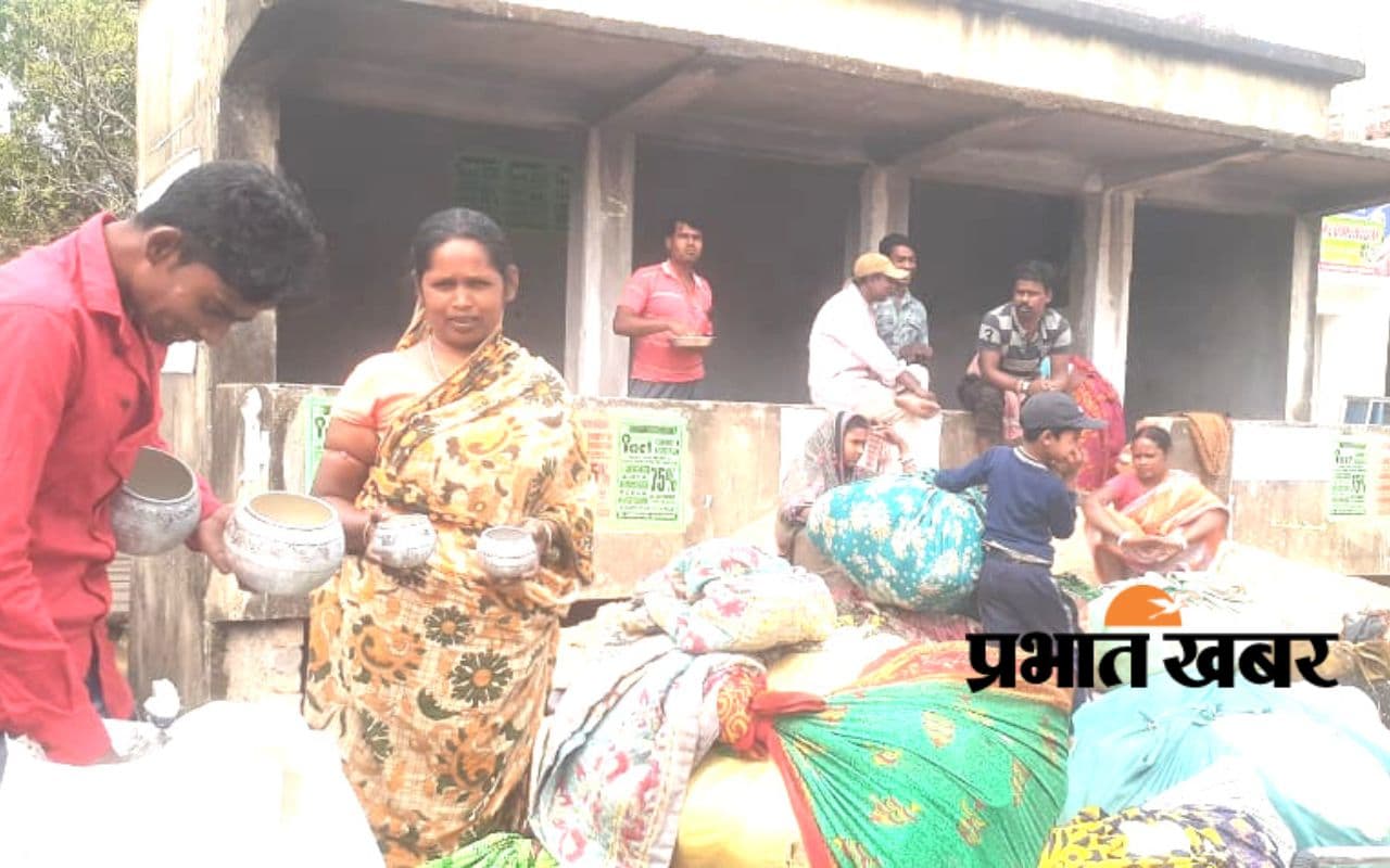 Jharkhand News: घाटशिला के एल्युमिनियम व पीतल के बर्तन से बंगाल में बन रहा पयला और सेर