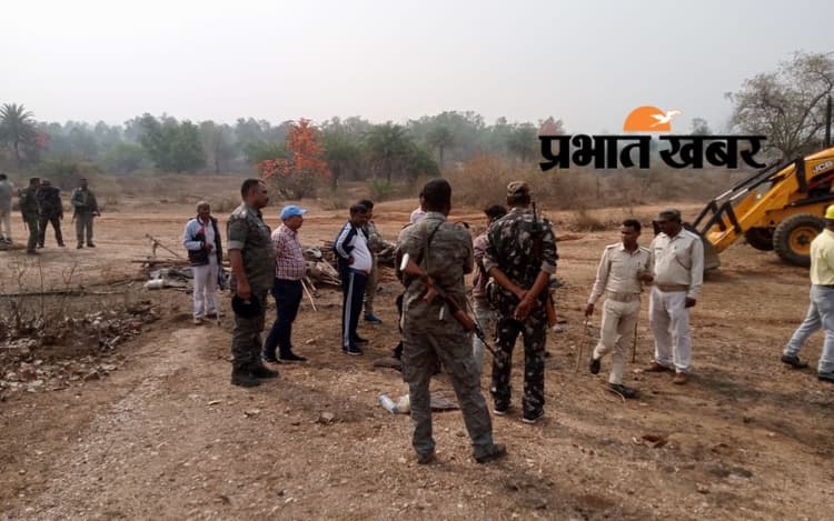 Giridih News: अवैध कोयला कारोबार के खिलाफ पुलिस की कार्रवाई, 10 टन कोयला जब्त, 11 बैलगाड़ी नष्ट