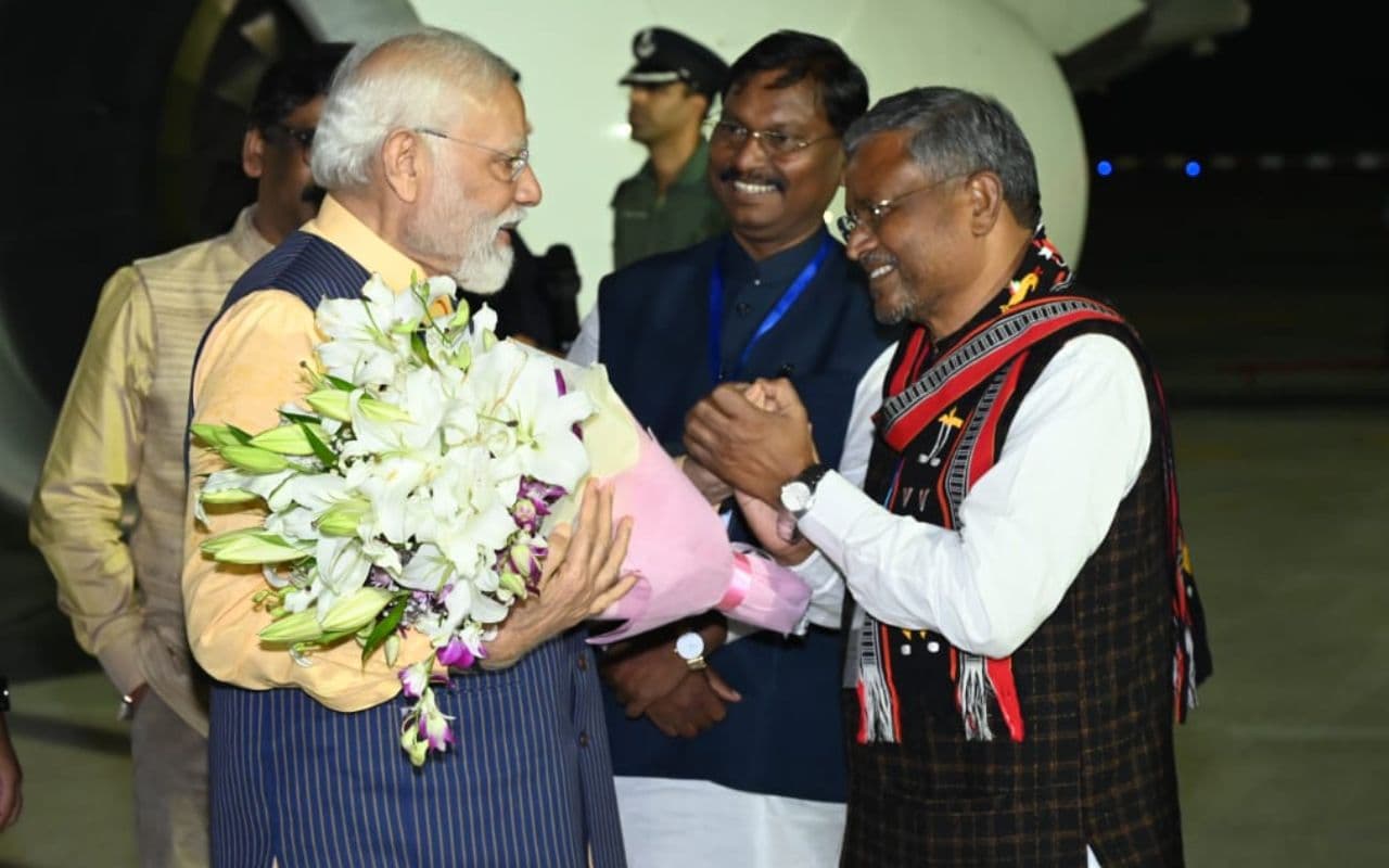 पीएम मोदी ने झारखंड के भाई-बहनों को ब्याज सहित दिया त्योहारों का उपहार, बोले बाबूलाल मरांडी पीएम मोदी ने झारखंड के भाई-बहनों को ब्याज सहित दिया त्योहारों का उपहार, बोले बाबूलाल मरांडी