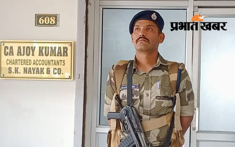 नौकरी के बदले जमीन ‘घोटाला’: रांची में चार्टर्ड फर्म एसके नायक एंड कंपनी में ईडी का छापा