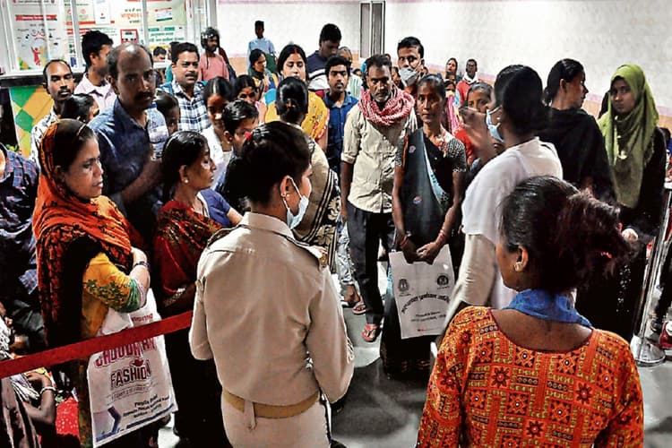 झारखंड में बदलता मौसम का मिजाज लोगों को बना रहा बीमार, ये लोग आ रहे हैं सबसे ज्यादा चपेट में