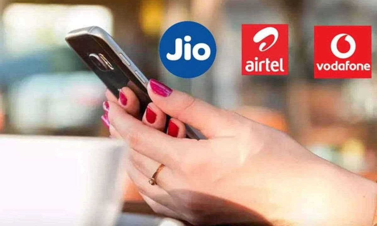399 रुपये में जियो दे रहा इतना कुछ! ज्यादा डेटा कॉलिंग से लेकर OTT ऐप्स के फायदे 399 रुपये में जियो दे रहा इतना कुछ! ज्यादा डेटा कॉलिंग से लेकर OTT ऐप्स के फायदे