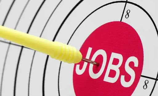 यूपी में युवाओं के लिए सरकारी नौकरी पाने का सुनहरा अवसर, 33,700 पदों पर होगी भर्तियां, कैलेंडर जारी