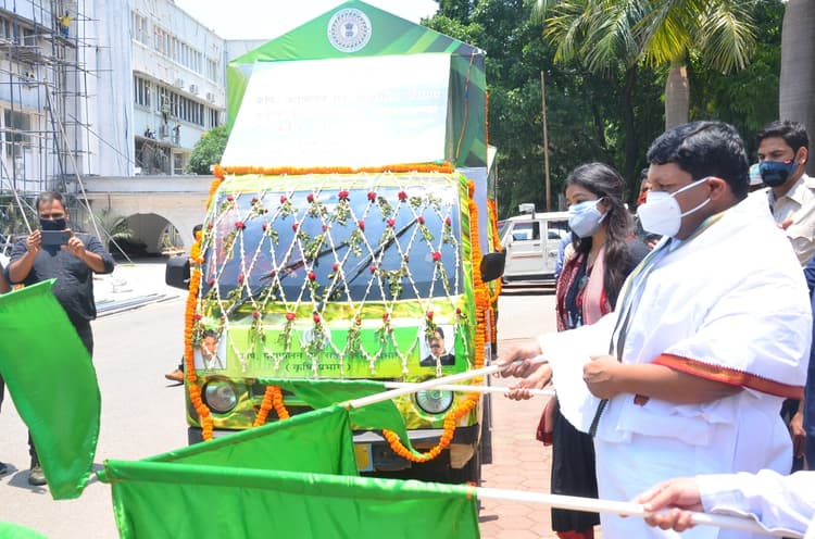 Monsoon से पहले झारखंड के किसानों को 50 फीसदी अनुदान पर मिलेगा बीज, कालाबाजारी पर लगेगी रोक, कृषि जागरूकता रथ रवाना करते बोले कृषि मंत्री बादल पत्रलेख