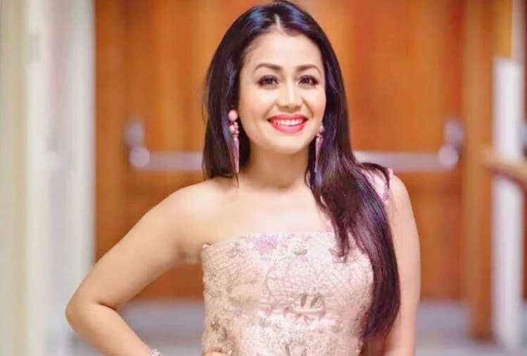 पहले ‘सनी लियोनी’ अब ‘नेहा कक्कड़’ ने पश्चिम बंगाल के इस कॉलेज से किया टॉप, तो अधिकारियों ने कही ये बात पहले ‘सनी लियोनी’ अब ‘नेहा कक्कड़’ ने पश्चिम बंगाल के इस कॉलेज से किया टॉप, तो अधिकारियों ने कही ये बात