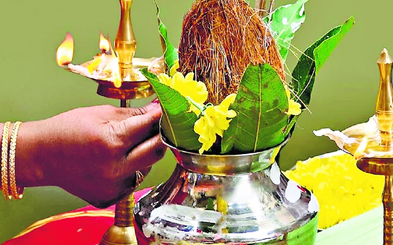 Navratri 2023: कलश स्थापना के साथ मां दुर्गा की होगी आराधना, हाथी पर आयेंगी मां दुर्गे, घोड़े पर होगी विदाई