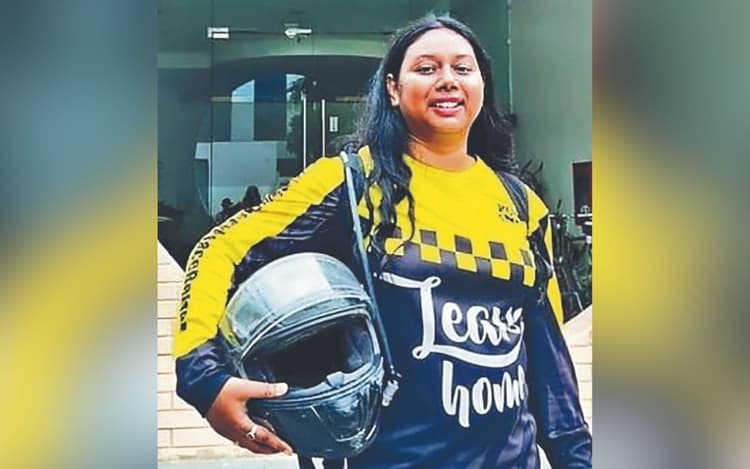 झारखंड की कंचन उगुरसंडी ने बाइक से की दुनिया की सबसे ऊंची सड़क की यात्रा