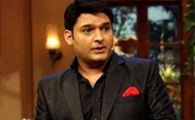 Kapil Sharma Video: कपिल शर्मा ने लाइव परफॉर्मेंस के दौरान वाइफ गिन्नी चतरथ से मांगी मांफी, देखें VIDEO