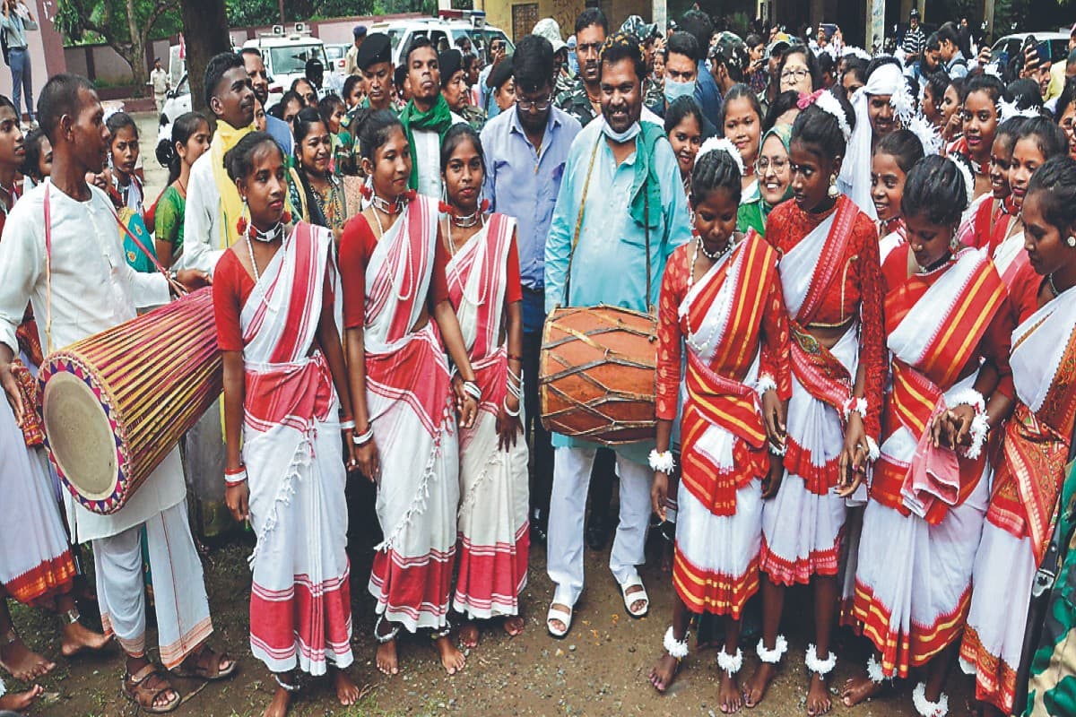 Karam Puja 2022: करम पर्व को लेकर लोगों में उत्साह, मांदर, ढोल और नगाड़ों से गूंजने लगी है राजधानी