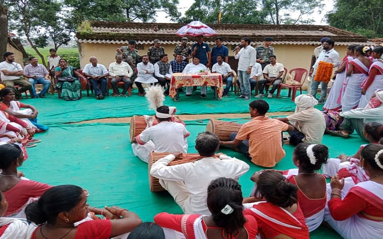 Karma Puja 2022: करमा पूजा की पूर्व संध्या पर सांस्कृतिक कार्यक्रम में क्या बोले मंत्री रामेश्वर उरांव