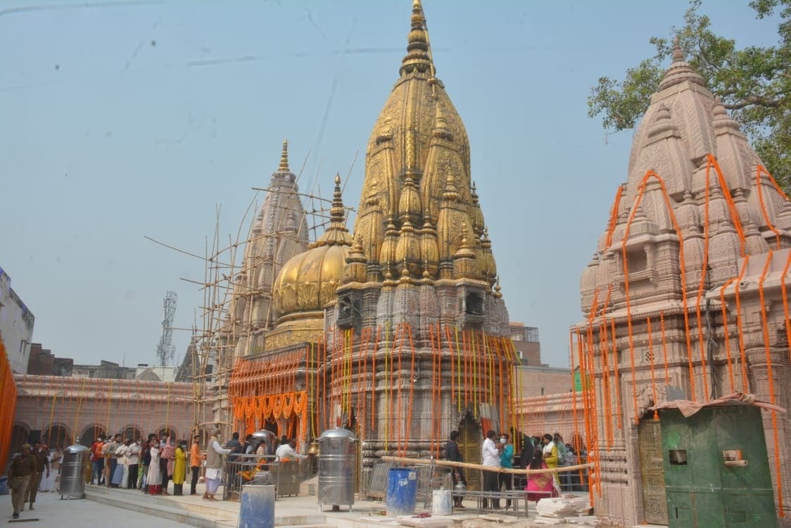 Varanasi News: काशी विश्वनाथ धाम की सुरक्षा के पुख्ता इंतजाम, 24 घंटे तैनात रहेगी पीएसी की हथियार बंद टुकड़ी