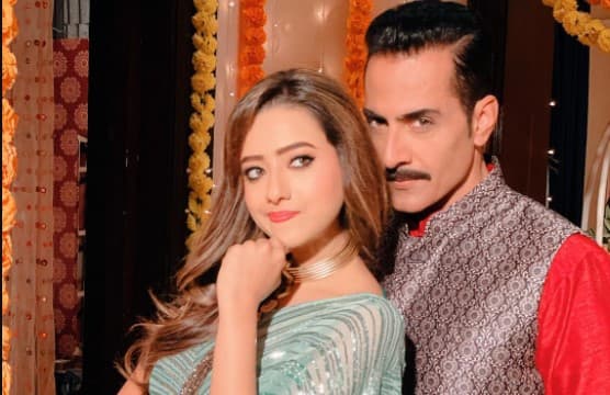 रूपाली गांगुली और सुधांशु पांडे के बीच चल रही कोल्ड वॉर? काव्या के बाद अब 'वनराज' ने तोड़ी चुप्पी