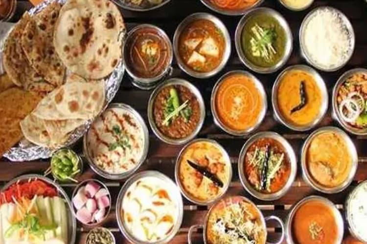 World Tourism Day 2023, Top 10 Food Centres In UP: उत्तर प्रदेश का फेमस खाना, एक बार जरूर करें ट्राई