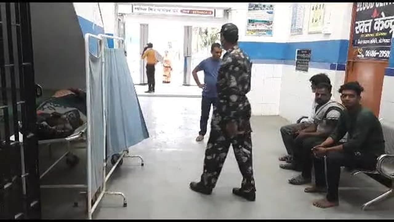 बिहार: औरंगाबाद में तेज रफ्तार वाहन ने दूसरे ट्रक में मारी टक्कर, चालक की मौत के बाद मचा हड़कंप