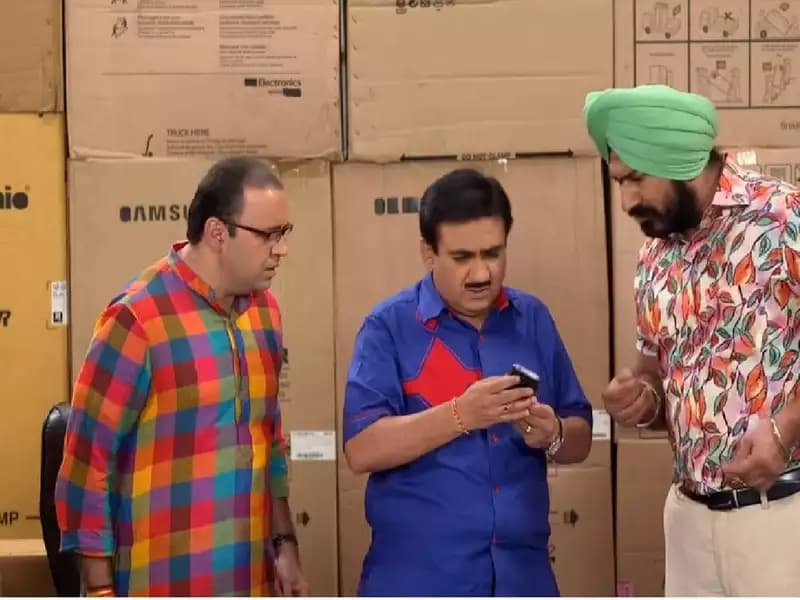 TMKOC : टूट गई जेठालाल और सोढ़ी की दोस्ती, अब शो में नहीं दिखेगा ये किरदार TMKOC : टूट गई जेठालाल और सोढ़ी की दोस्ती, अब शो में नहीं दिखेगा ये किरदार