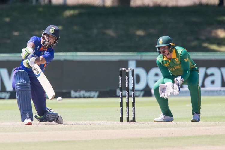 ICC T20 Rankings: रैंकिंग में रोहित शर्मा टॉप 10 से बाहर, केएल राहुल का विराट कोहली से बेहतरीन प्रदर्शन