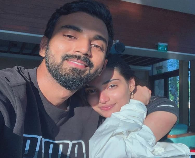 KL Rahul ने अथिया शेट्टी संग शेयर की रोमांटिक वीडियो, इस अंदाज में लव बड्स NEW YEAR सेलिब्रेट करते आए नजर
