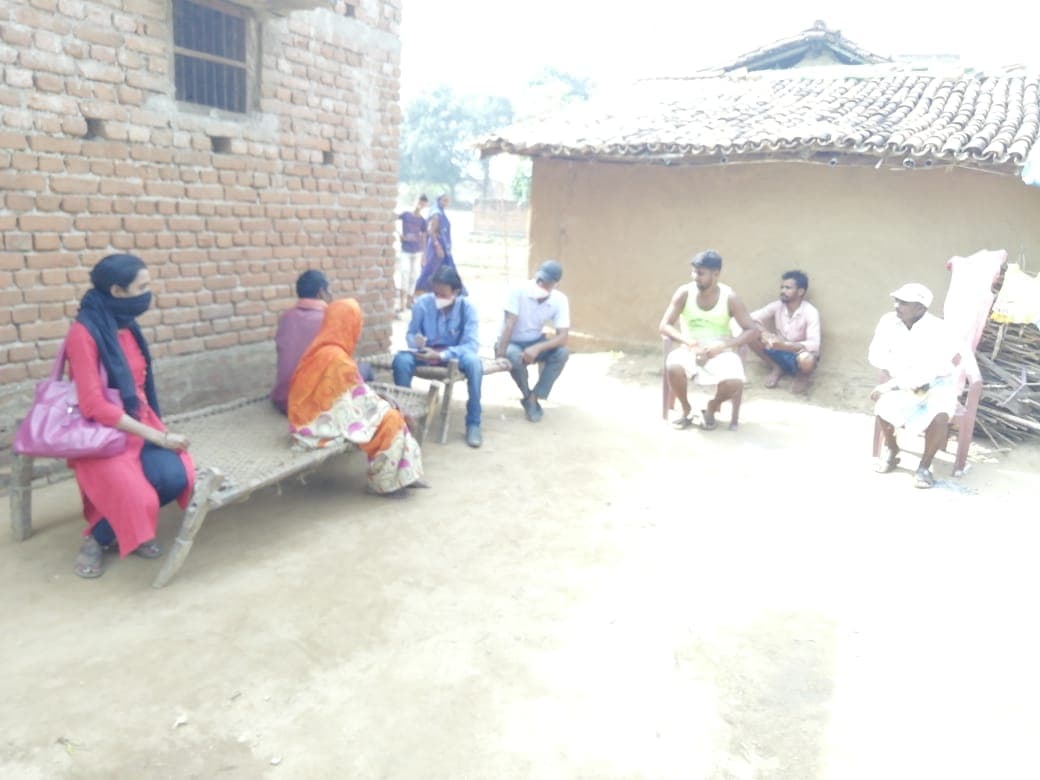 Jharkhand News : झारखंड के 90 वर्ष के बुजुर्ग को परिजनों ने मुंबई ले जाकर छोड़ा, पढ़िए कैसे दम तोड़ते रिश्ते को मायानगरी में मिला अजनबी का साथ