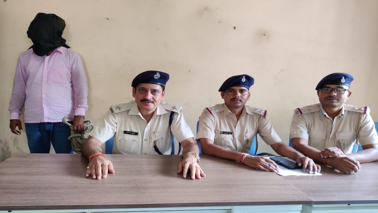 Jharkhand Crime News: मंत्री के नाम का झासा देकर 14 लाख की ठगी, कोडरमा पुलिस ने दो को किया गिरफ्तार