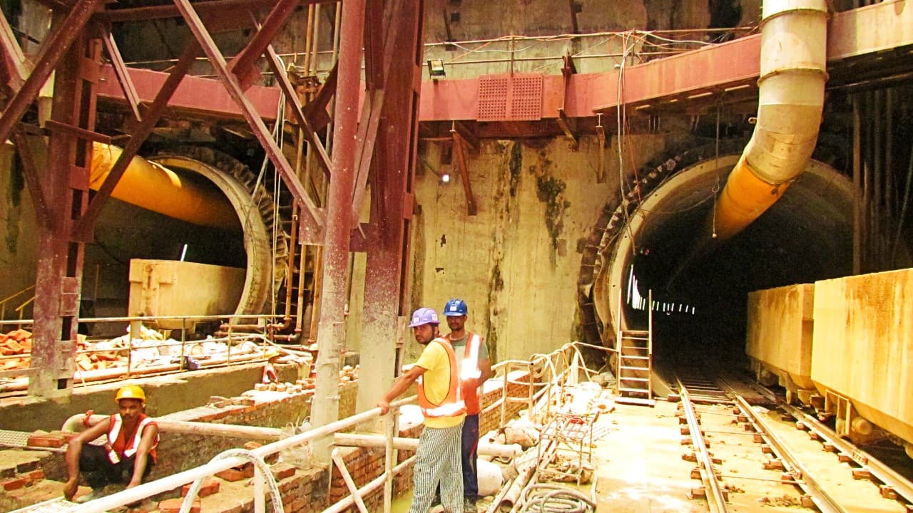 जनवरी में हुगली नदी के नीचे दोहरी सुरंग में दौड़ने लगेगी कोलकाता मेट्रो, स्पीड होगी 80 किमी/घंटा