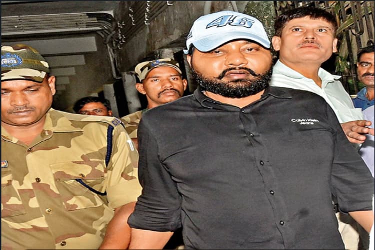 ब्वॉयफ्रेंड संग रोमांटिक वेकेशन से लौटीं टाइगर की बहन कृष्णा, फैंस ने दे दी ये हिदायत