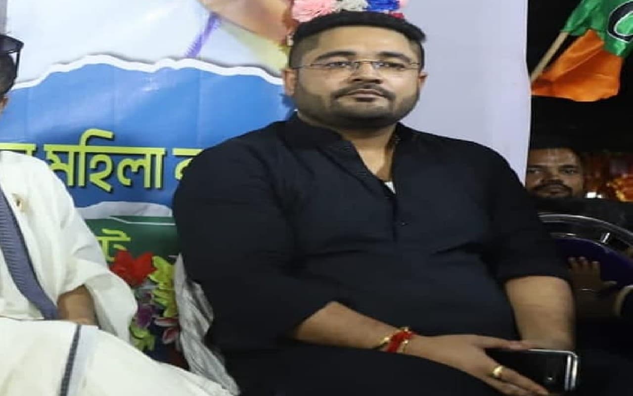 शिक्षक भर्ती घोटाला: कुंतल घोष ने बनायी थी एसएससी व मध्य शिक्षा पर्षद की फर्जी वेबसाइट शिक्षक भर्ती घोटाला: कुंतल घोष ने बनायी थी एसएससी व मध्य शिक्षा पर्षद की फर्जी वेबसाइट